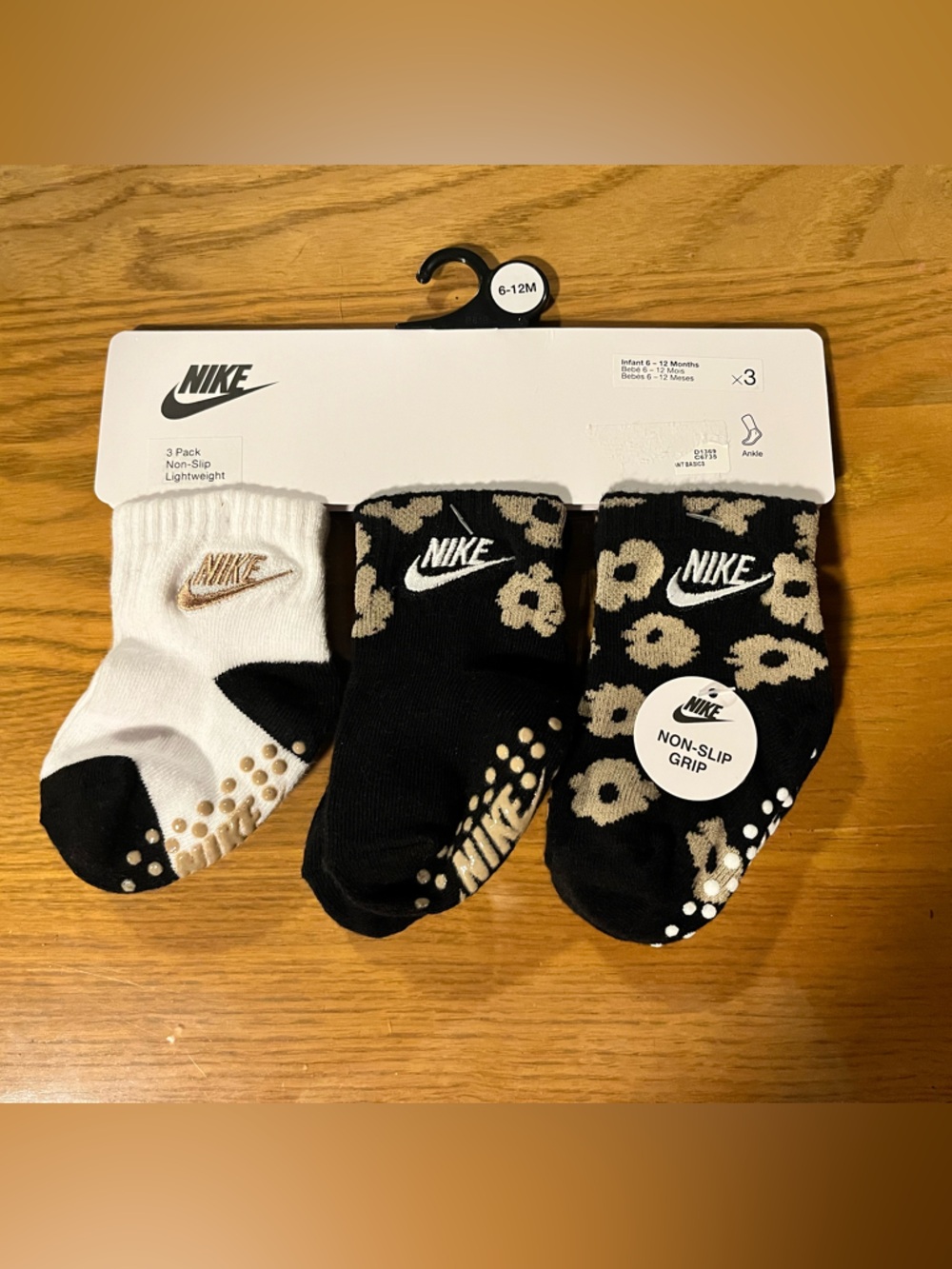 Nike Kids Black & White Floral Non-Slip Crew Socks - 3 Pack